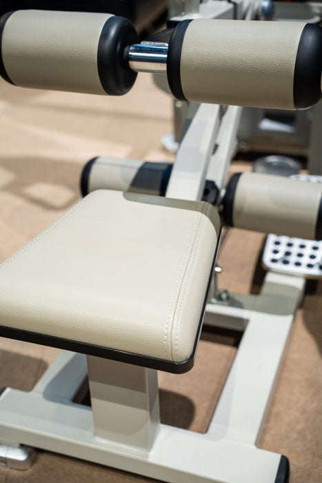 GluteLeader Standing Hip Thrust GL-1004 back support padding detail