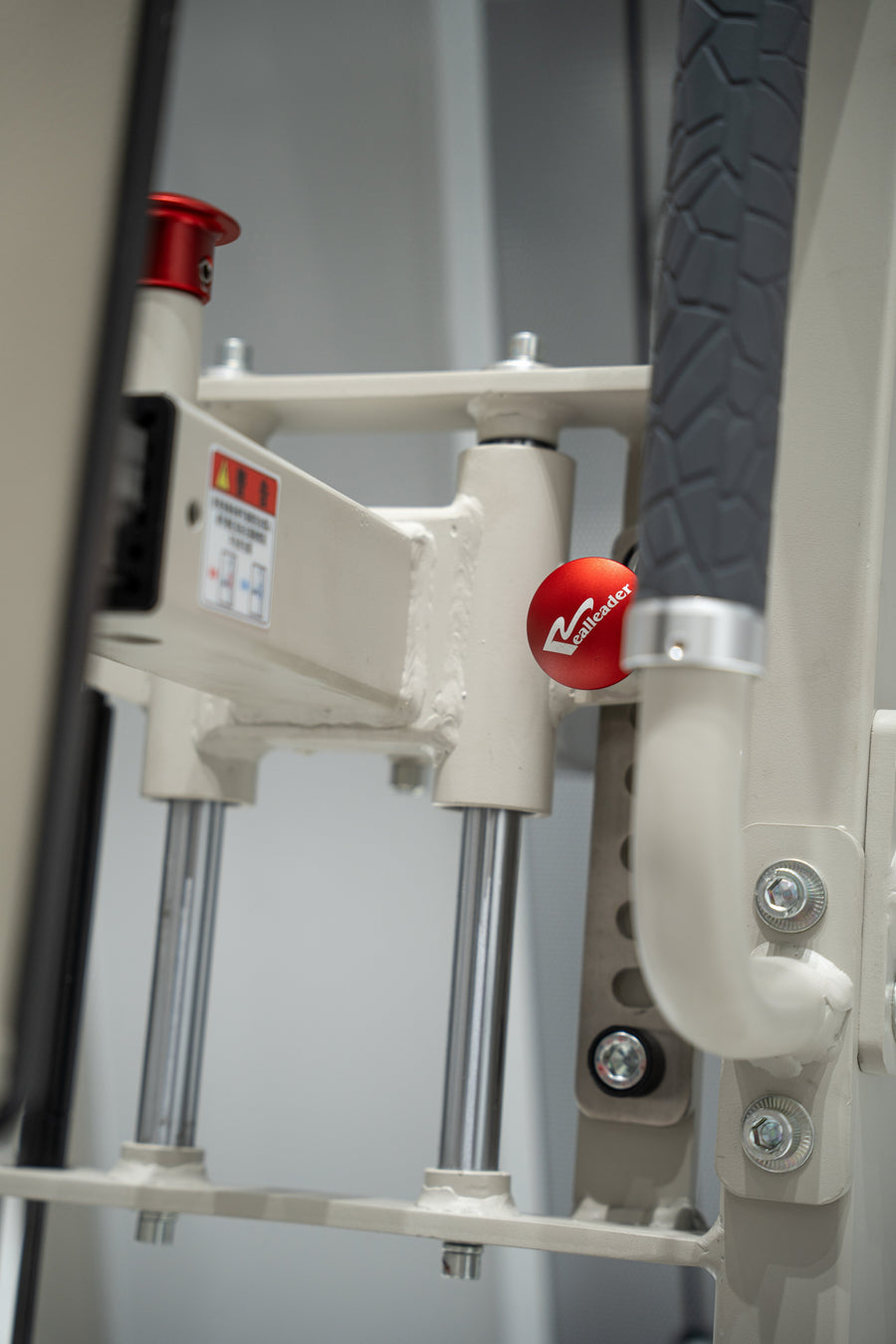 Standing Abductor commercial gym machine - view 3