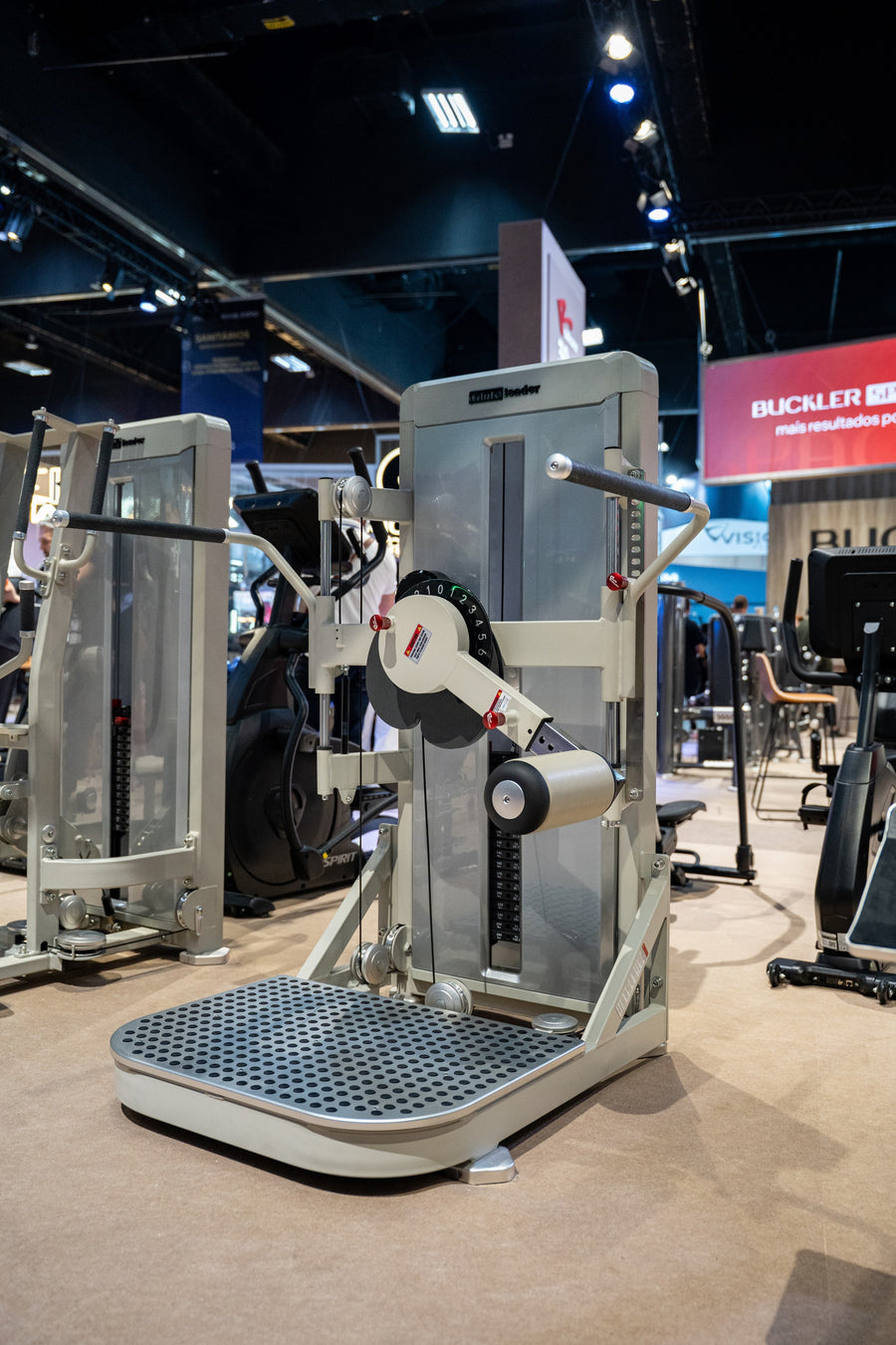 GluteLeader Multi-Hip GL-1009 full machine three-quarter view at a fitness exhibition