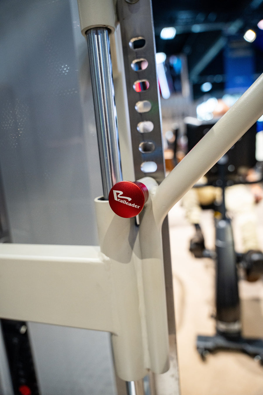 GluteLeader Multi-Hip GL-1009 red adjustment pin detail