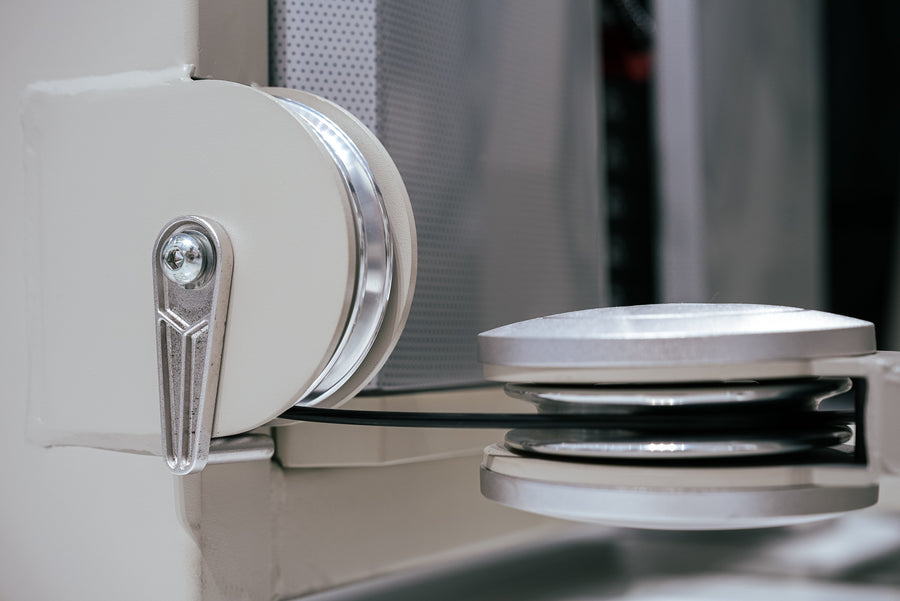 GluteLeader Kneeling Kickback pulley detail
